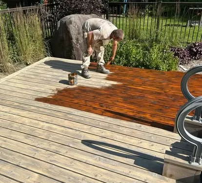 Teinture de terrasse en bois à Rosemère